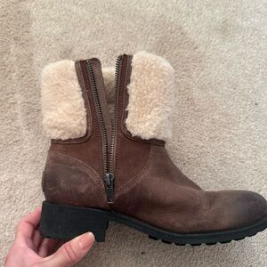 Uggs size 7.5 waterproof boots